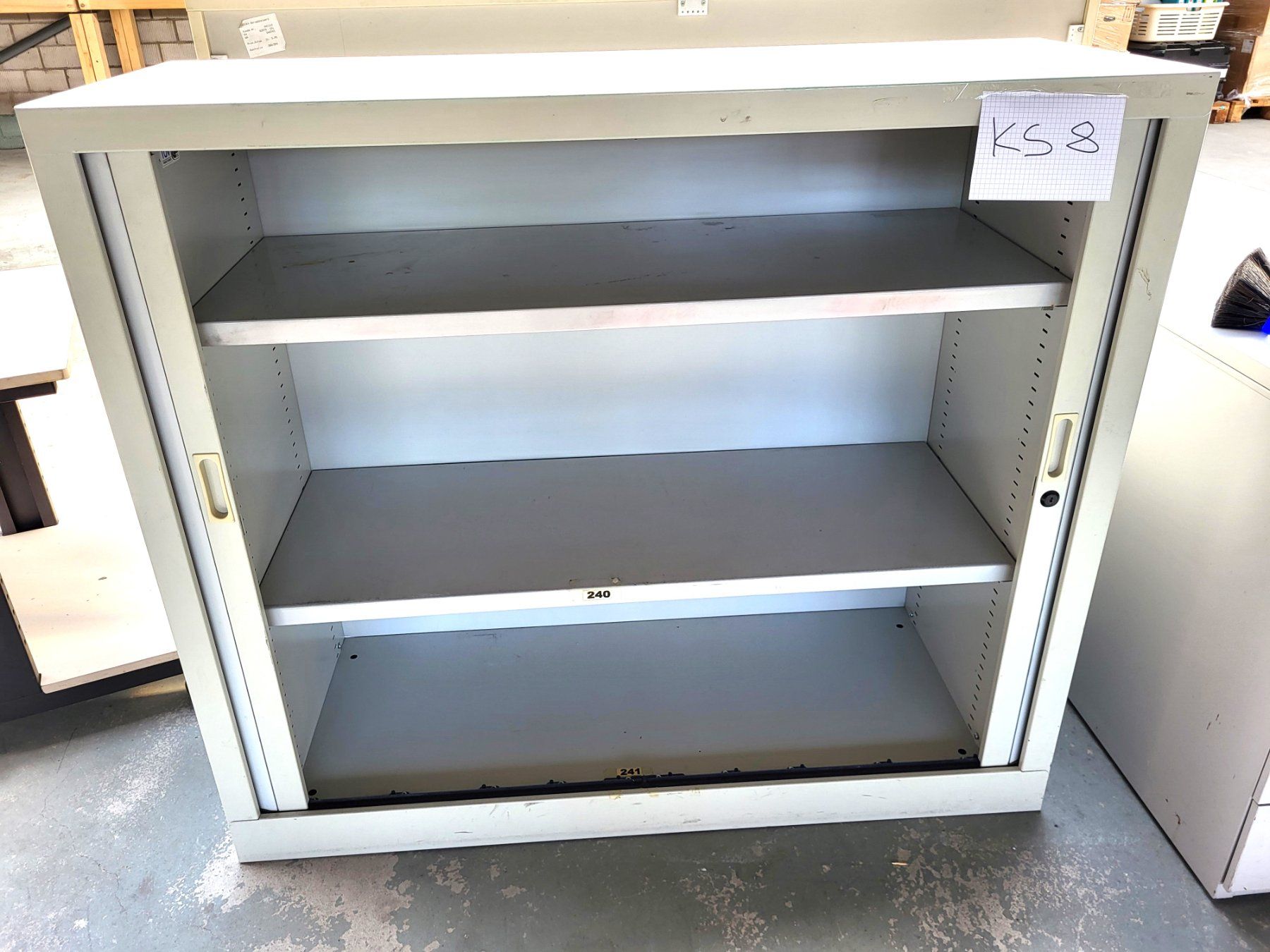 Armadi: Querrollandenschrank – Usato da Diessenhofen venduto da Osio 2