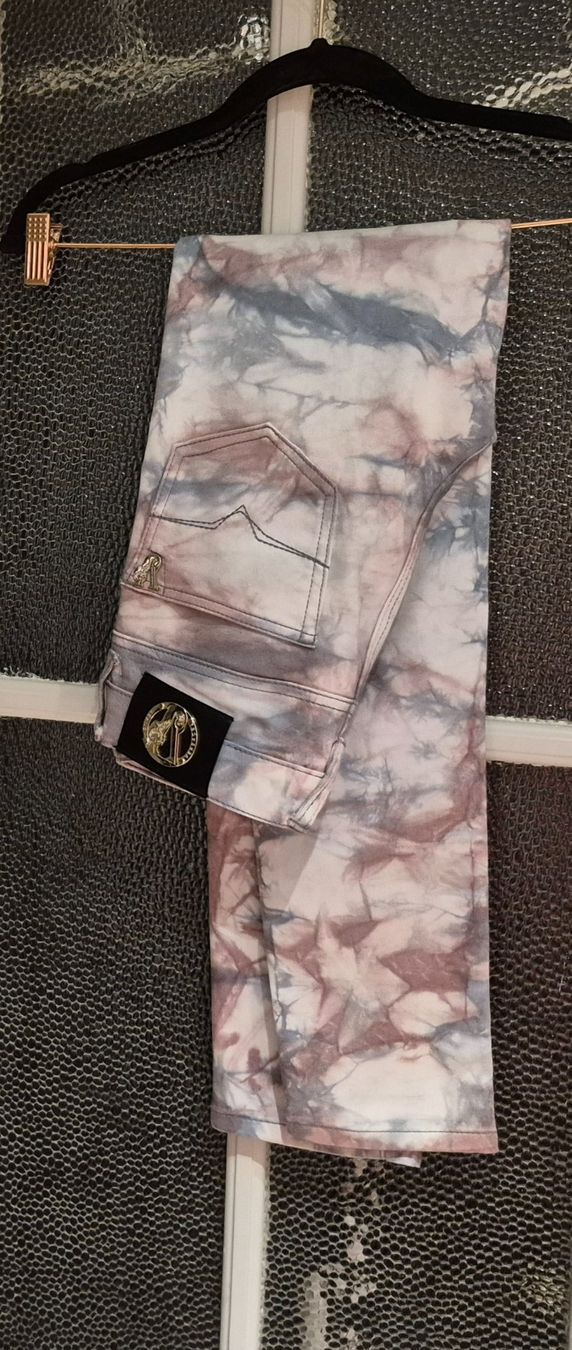 Versace Pantaloni: Neue Versace Jeans, Grösse 33, Batikmuster, Top! – Nuovo (secondo la descrizione) da Zürich venduto da Roberto040