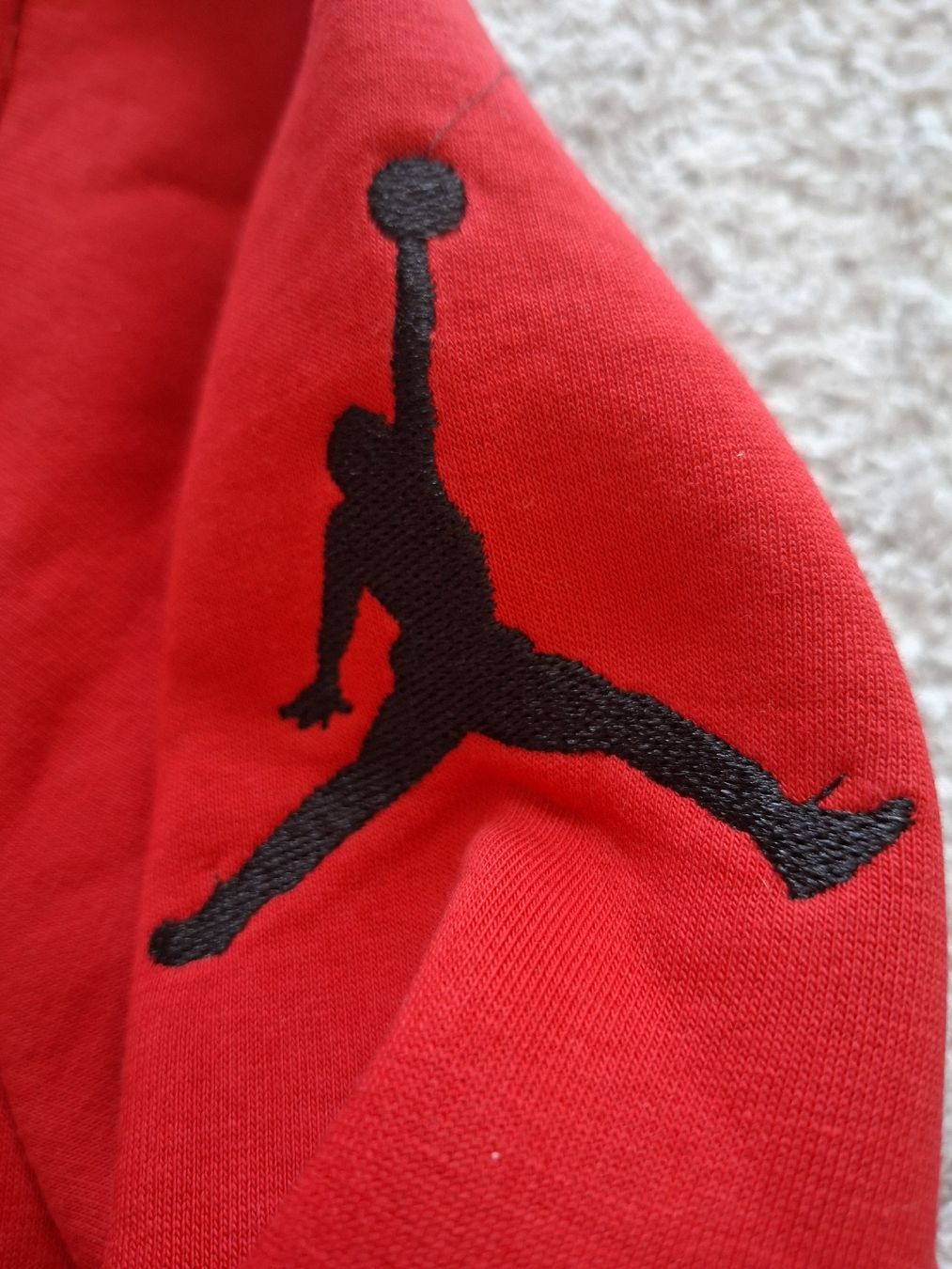 Jordan Pullover & Sweatshirts: Sweat à capuche Jordan rouge  – Gebraucht aus Renens VD von ser_j2fn 5