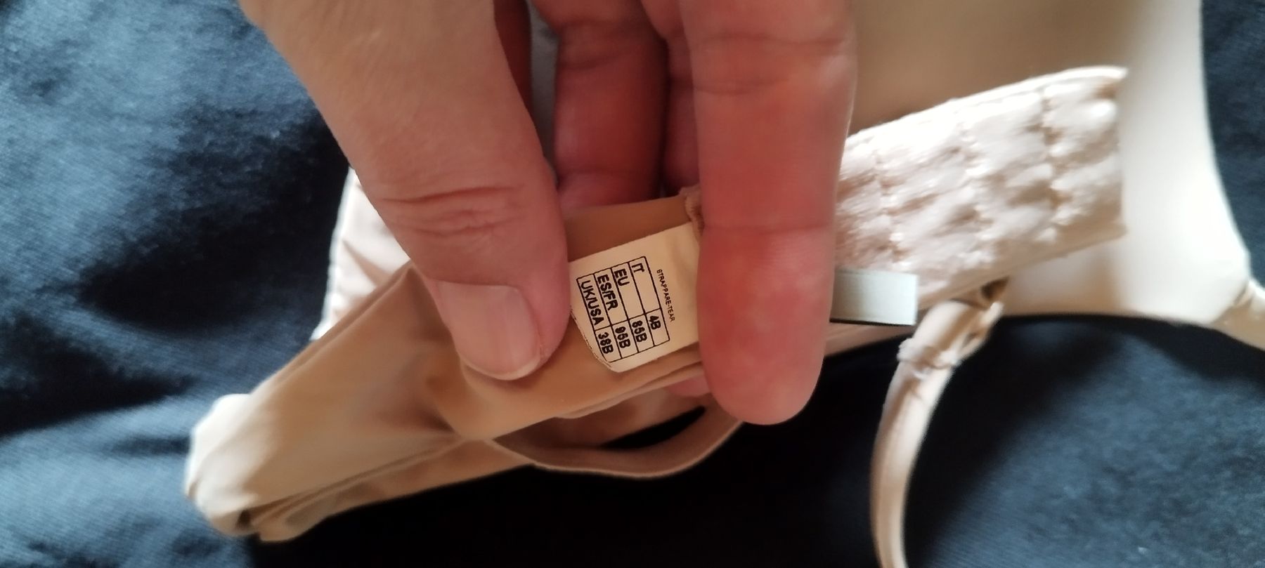 Altra biancheria intima: bh 85b intimissimi – Usato da Entlebuch venduto da grenzganger 3