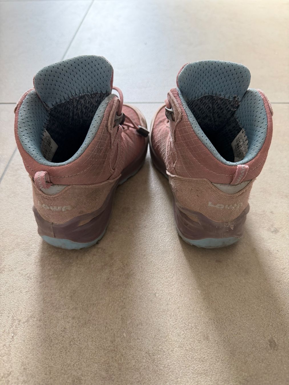 Lowa Chaussures filles: Wanderschuhe – D'occasion à Niederwil SG par schj-098 2