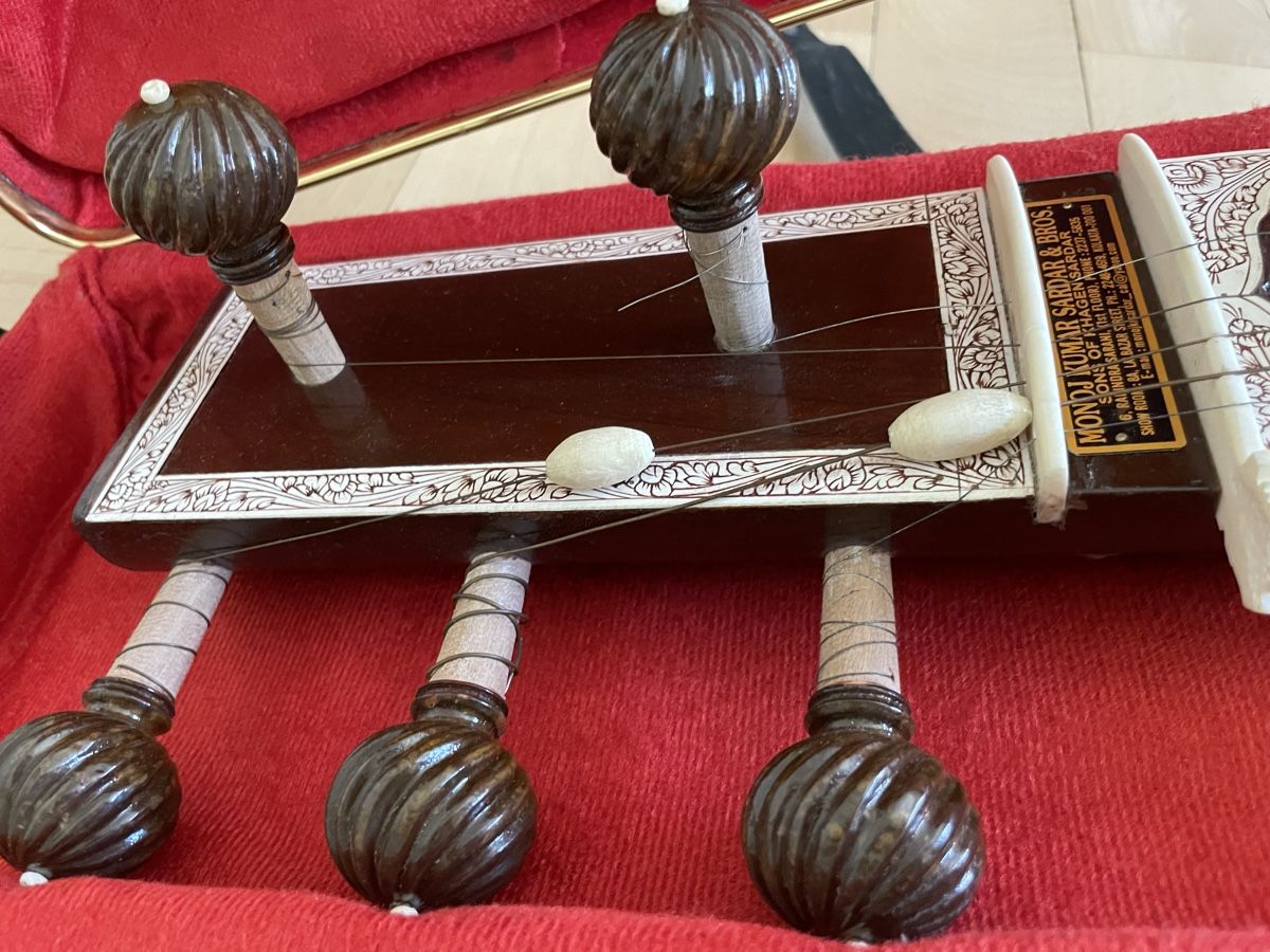 Strumenti musicali: Sitar Monoj Kumar Sardar & Brothers used with case – Nuovo (secondo la descrizione) da Basel venduto da 1ra_y2wh 1