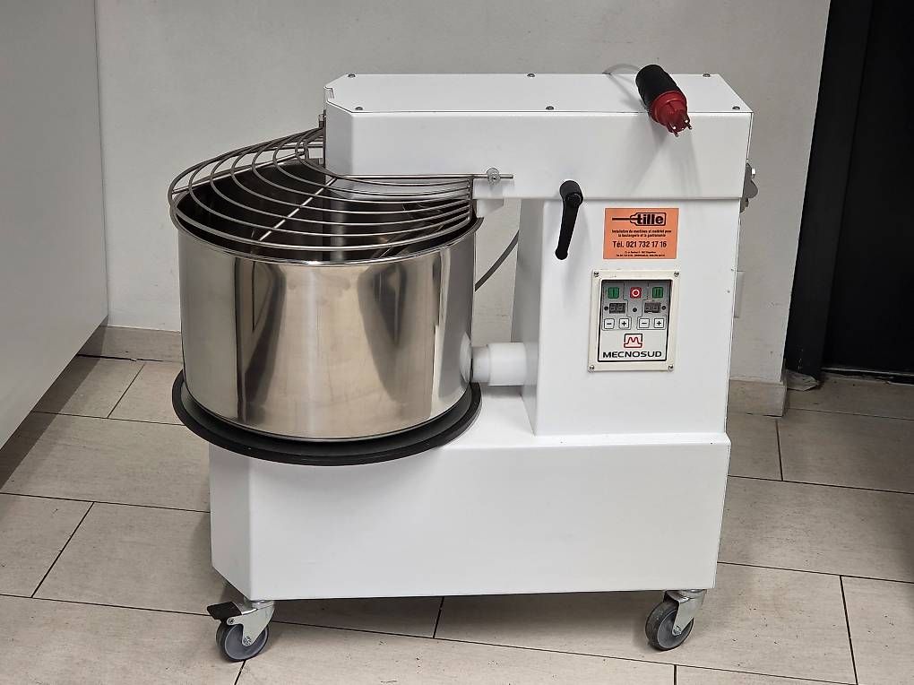 Elettrodomestici da cucina: Pétrin Mecnosud en excellent état – Usato da Jouxtens-Mézery venduto da jfo_5tk5 2