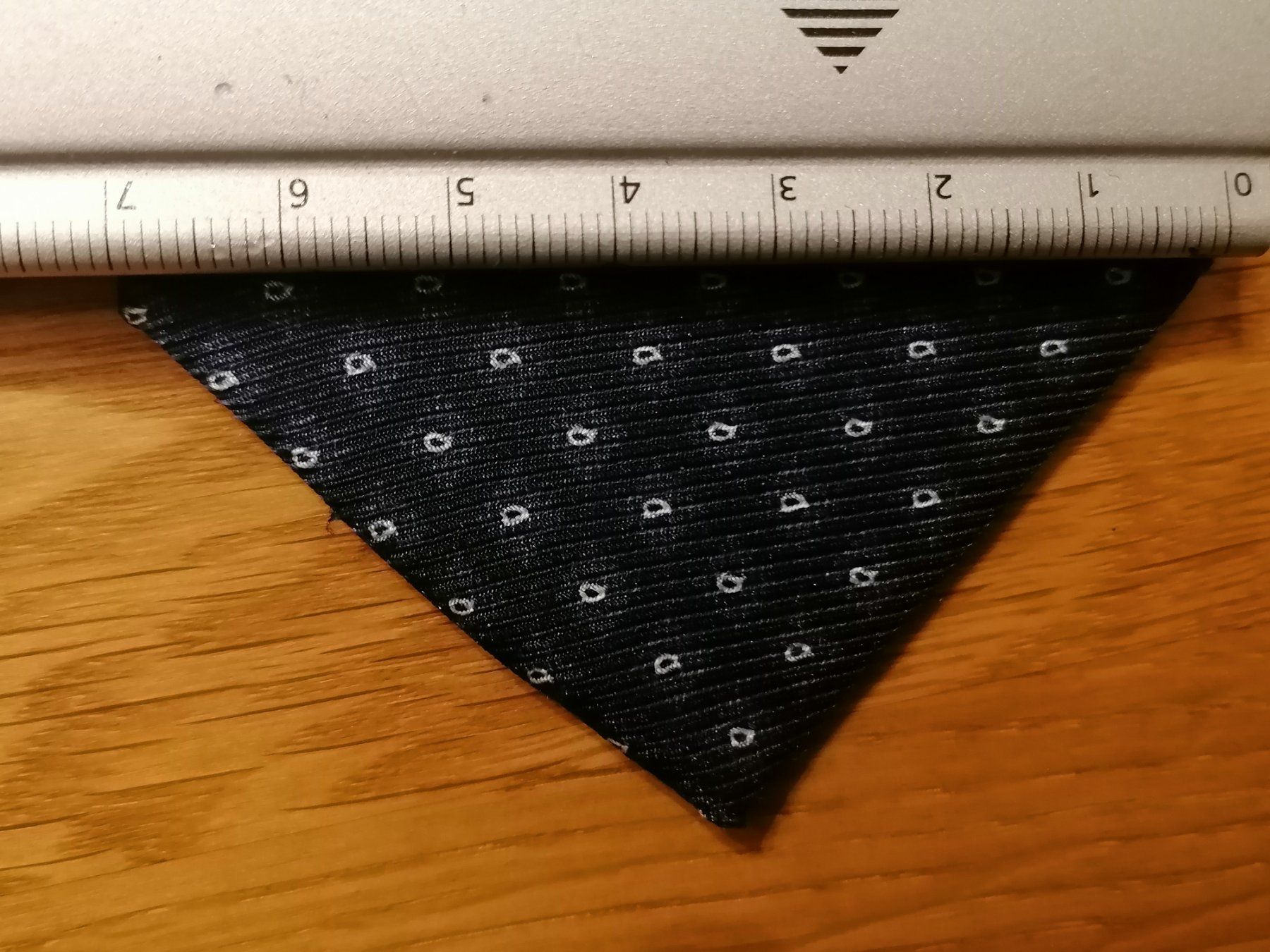 Cravatte: Massimo Dutti Krawatte 100% Seide - Nr.133 – Usato da Basel venduto da vintagecollector 6