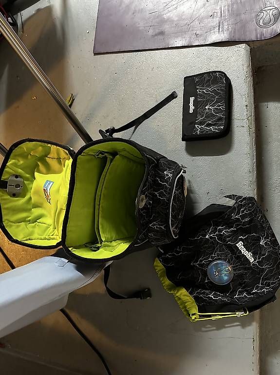 Borse & Zaini: Ergobag Schulthek mit Etui und sporttasche – Usato da Hausen am Albis venduto da ysgem