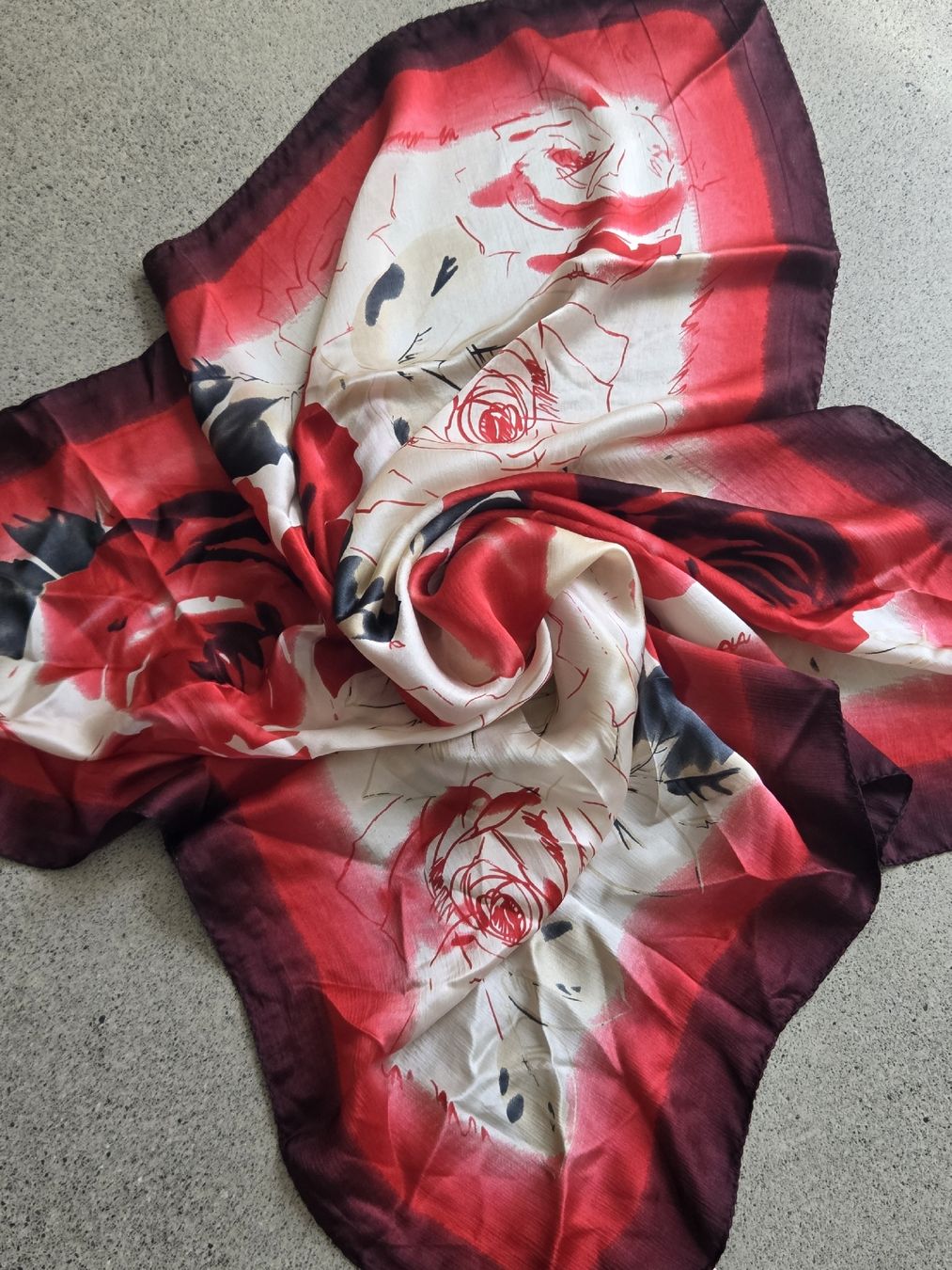 Foulard & Sciarpe: Seidenfoulard, 86 x 86 cm – Nuovo (secondo la descrizione) da Frauenfeld venduto da Schenken-mit-Herz