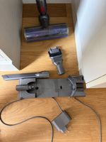 Dyson V6 Absolute Stielstaubsauger mit Zubehör