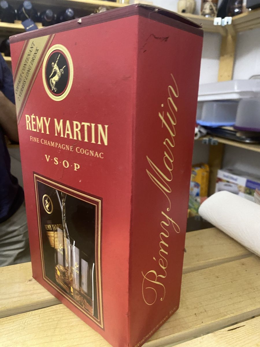 Rémy Martin Bevande alcoliche: Rèmy Martin VSOP Cognac Flasche mit 2 Gläser – Nuovo e nell'imballaggio originale da Aarau Rohr venduto da biccicalla 3