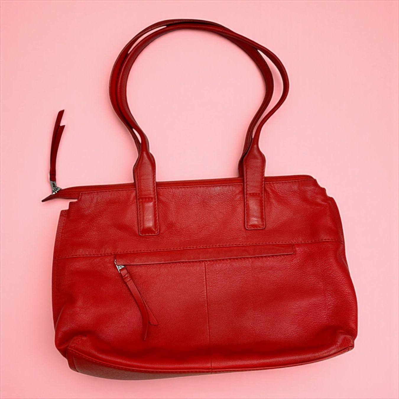 Bree Sacs femmes: Sac à main BREE en cuir véritable rouge – D'occasion à Morges par DidisLuxeFinds