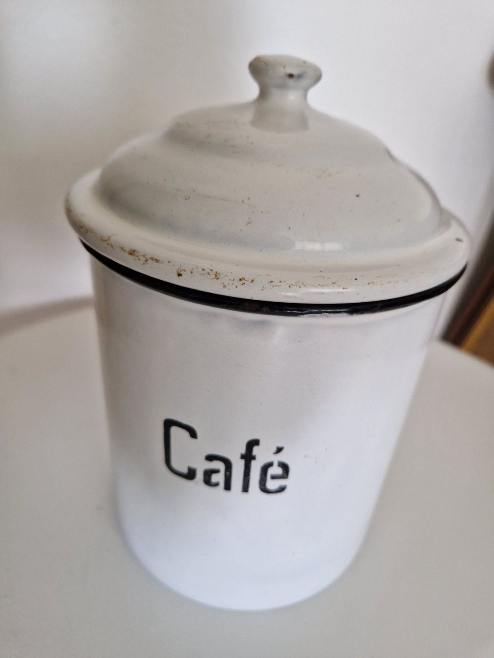 Tutte le decorazioni: Email-Dose mit Deckel weiss 'Café' – Usato da Bern venduto da Antikbatik