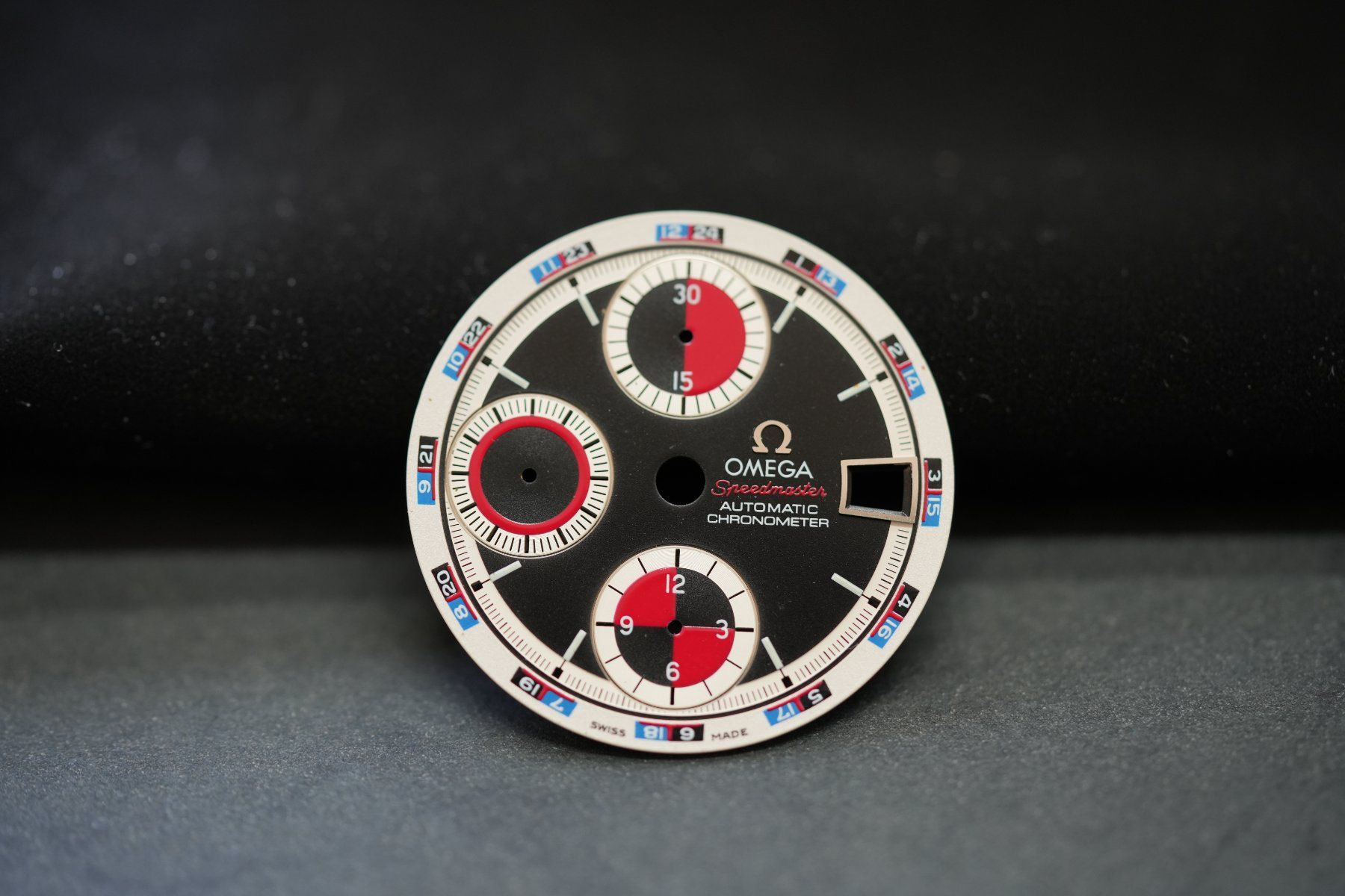 Omega Uhren: Omega Speedmaster Cadran "Casino" – Gebraucht aus Faoug von Bruce_Wayne23 1