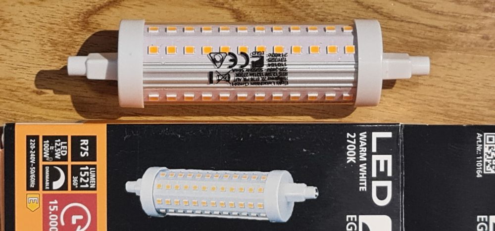 Eglo Lampes: LED Leuchtmittel - R7S - 12.5 W - 1521 Lumen - 29 x 118 mm – Neuf avec emballage d'origine à Sempach Station par Semion