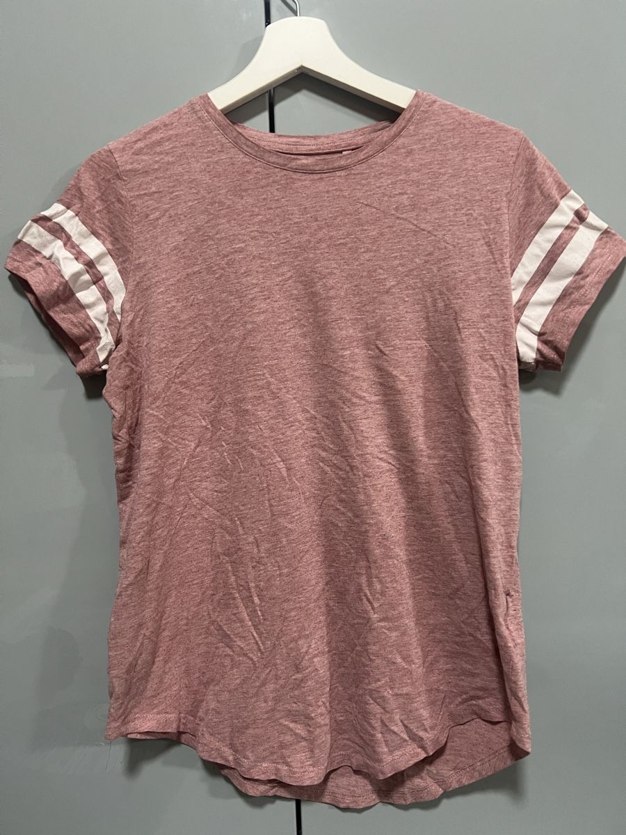 T-shirt: Rosa T-Shirt in der Grösse S – Usato da Basel venduto da niki7v