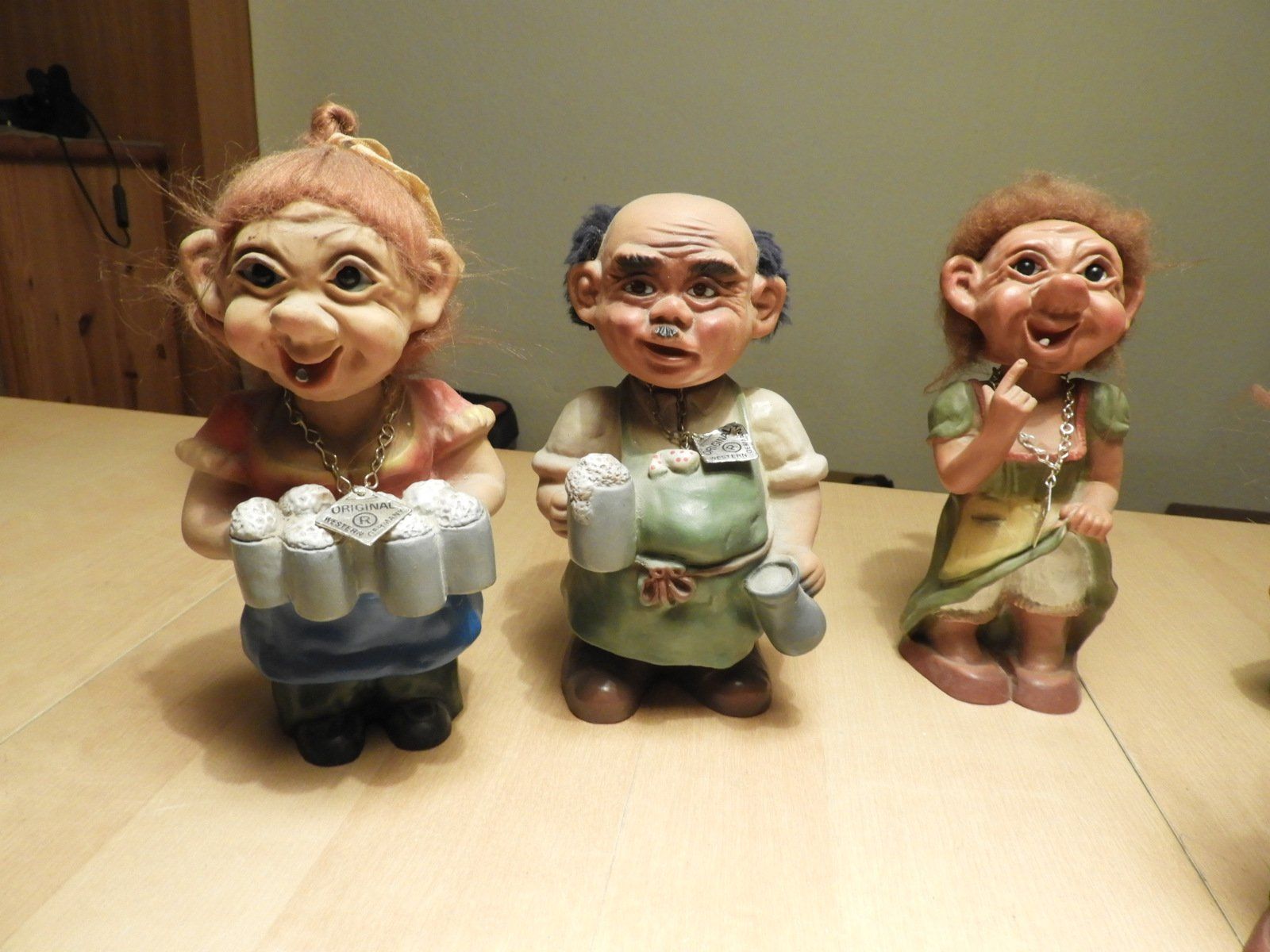 Statuette: HEICO TROLL ODER "R" TROLL AUS DEUTSCHLAND, 5. PAKET – Usato da Ettingen venduto da troll-mutter 3