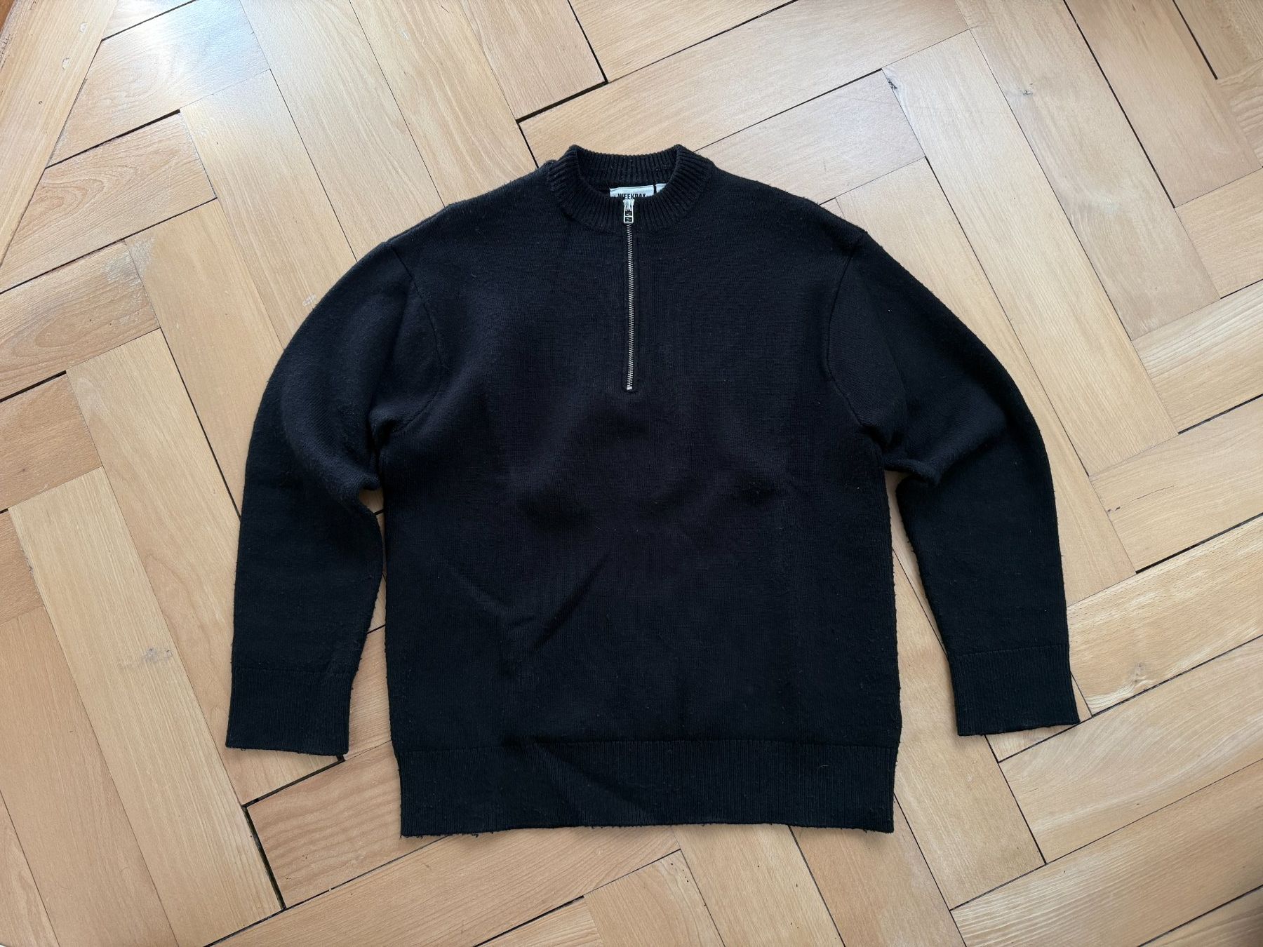 Weekday Pullover & Sweatshirts: WEEKDAY - Strickpullover schwarz warm S – Gebraucht aus Zürich von Diazaio