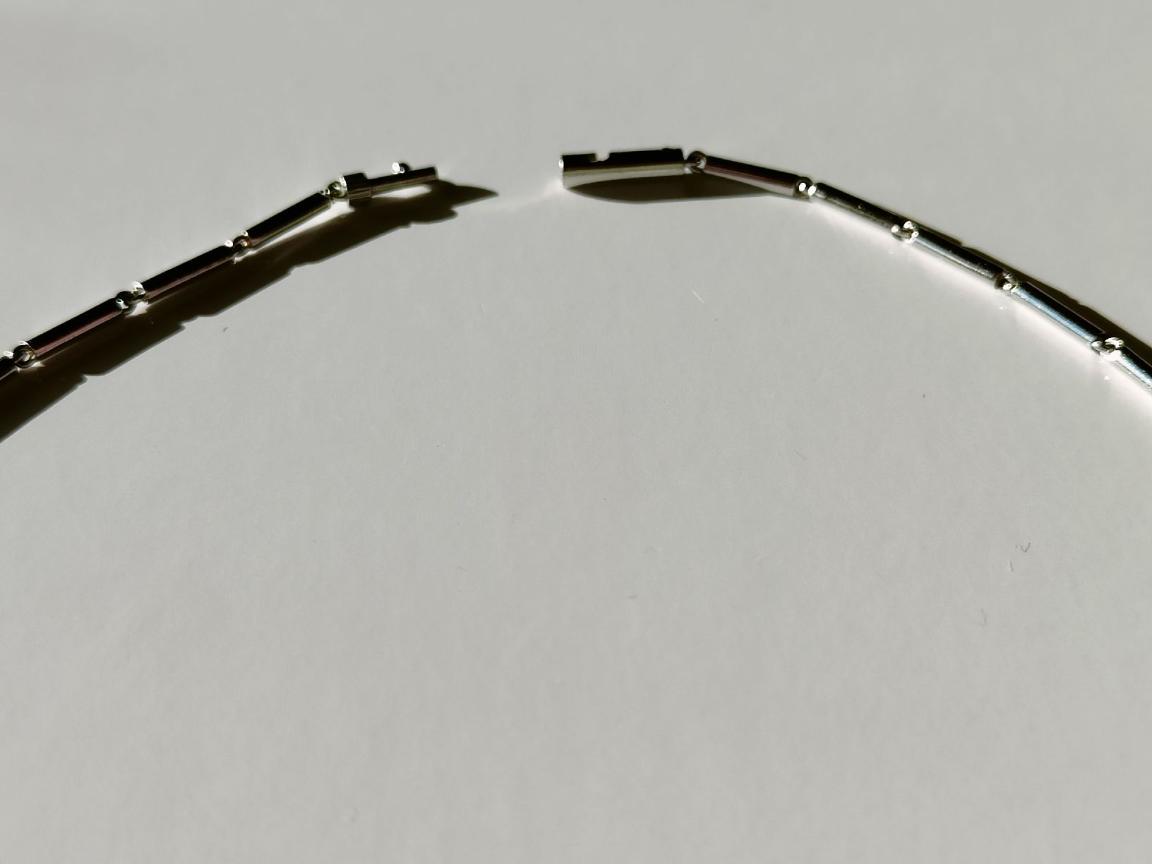 Gilbert Albert Catenine: Collier Gilbert Albert en or blanc 750 – Nuovo (secondo la descrizione) da Dugny (Leytron) venduto da ami_96ph 3