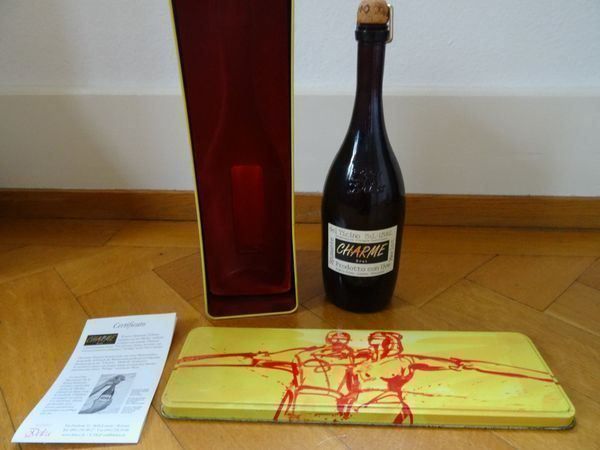 Vino: Delea Charme Brut mit Metallbox von 2000 – Nuovo (secondo la descrizione) da Basel venduto da Cambes