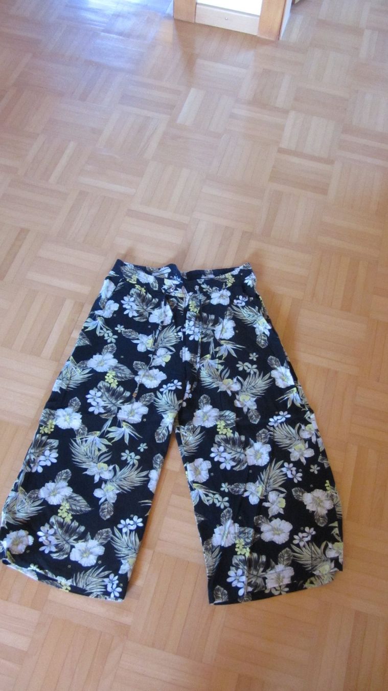 C&A Pantaloni: pantalon 3/4 pour l'été 38 – Usato da Oberried FR venduto da berg04