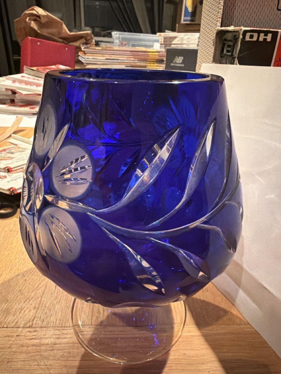 Vase & Récipients: Grande Coupe / Vase  Taillé Bleu – D'occasion à Echallens par JAR69 1