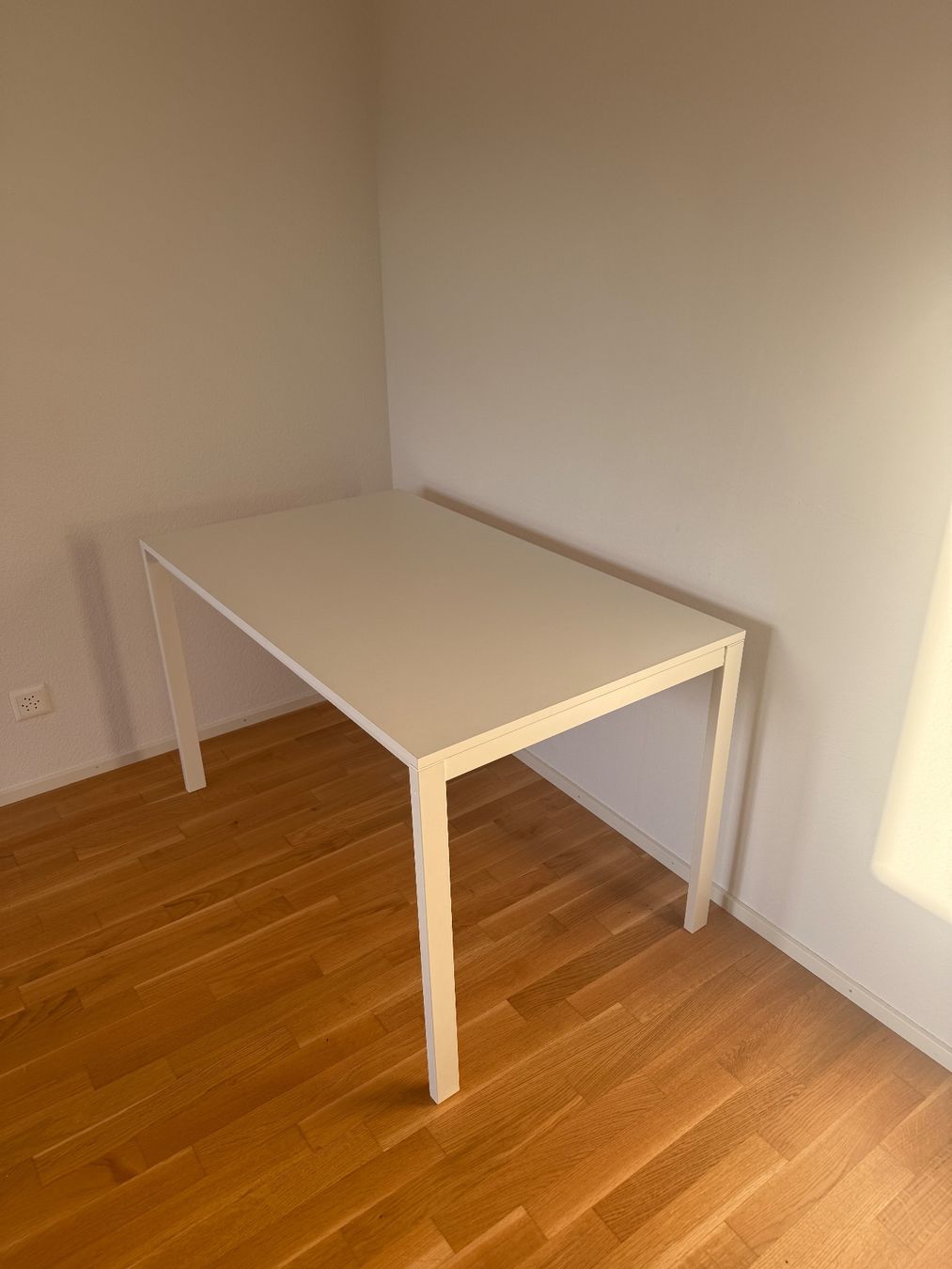 Tische: Tisch weiss – Neu (gemäss Beschreibung) aus Solothurn von dina.h__