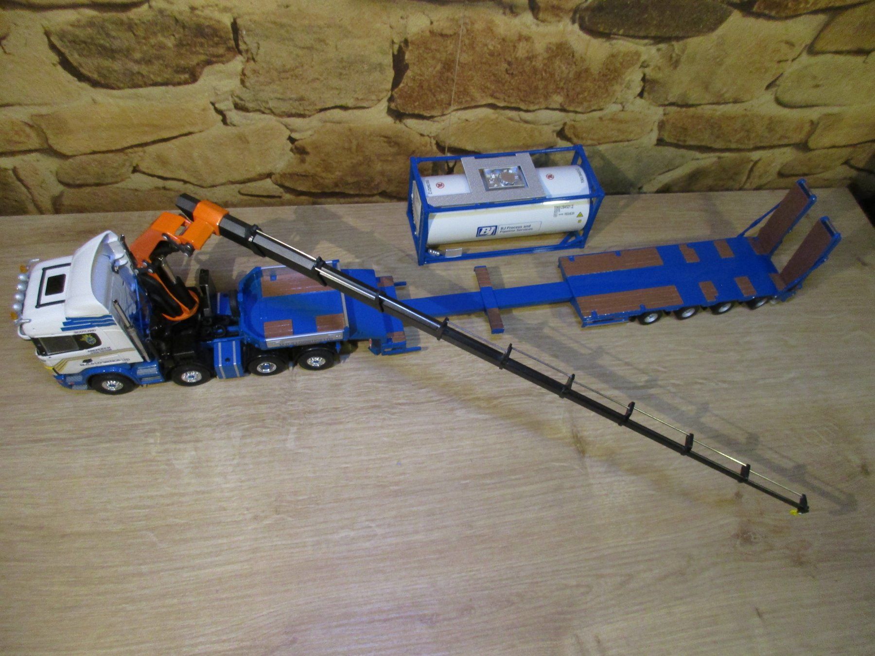 Tekno Modellbausätze & Standmodelle: Tekno  1:50 Scania R  M.G.S. Logistic LTD – Gebraucht aus Ennetmoos von Truckdiver 5