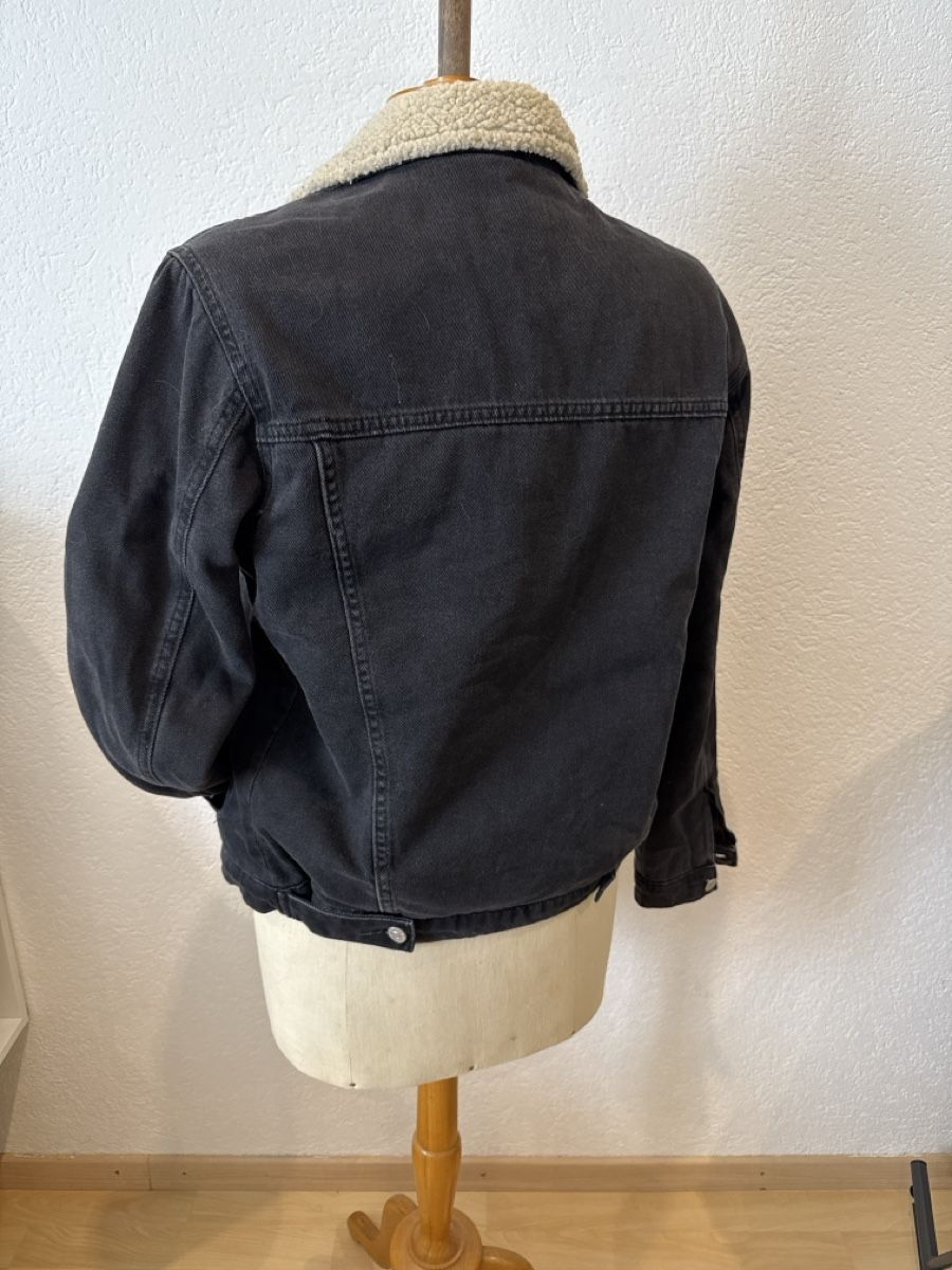 Na-kd Giacche: NA-KD Jeansjacke mit Teddyfell – Usato da Thusis venduto da Rogru1 1