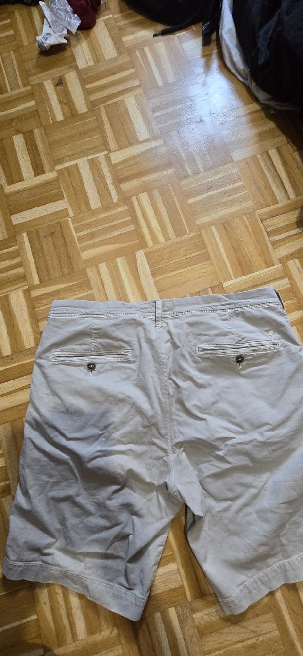 American Eagle Pantaloni: Short beige American Eagle, T. 34 – Usato da Mont-sur-Lausanne venduto da Didinho 3