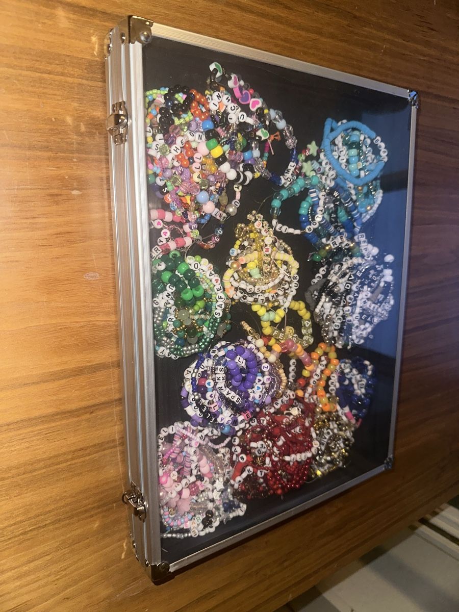 Bracelets: Taylor Swift Armbänder – D'occasion à Zürich par sg03 1