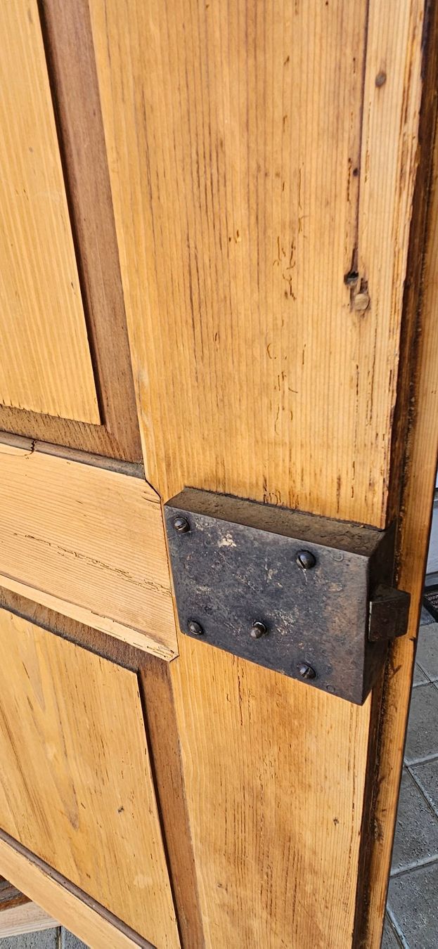 Armadi: antiker 2 türiger schrank – Usato da ZIHLSCHLACHT venduto da Raja9 5