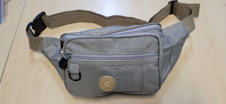 Grosse beige Bauchtasche mit 4 Fächern Neu