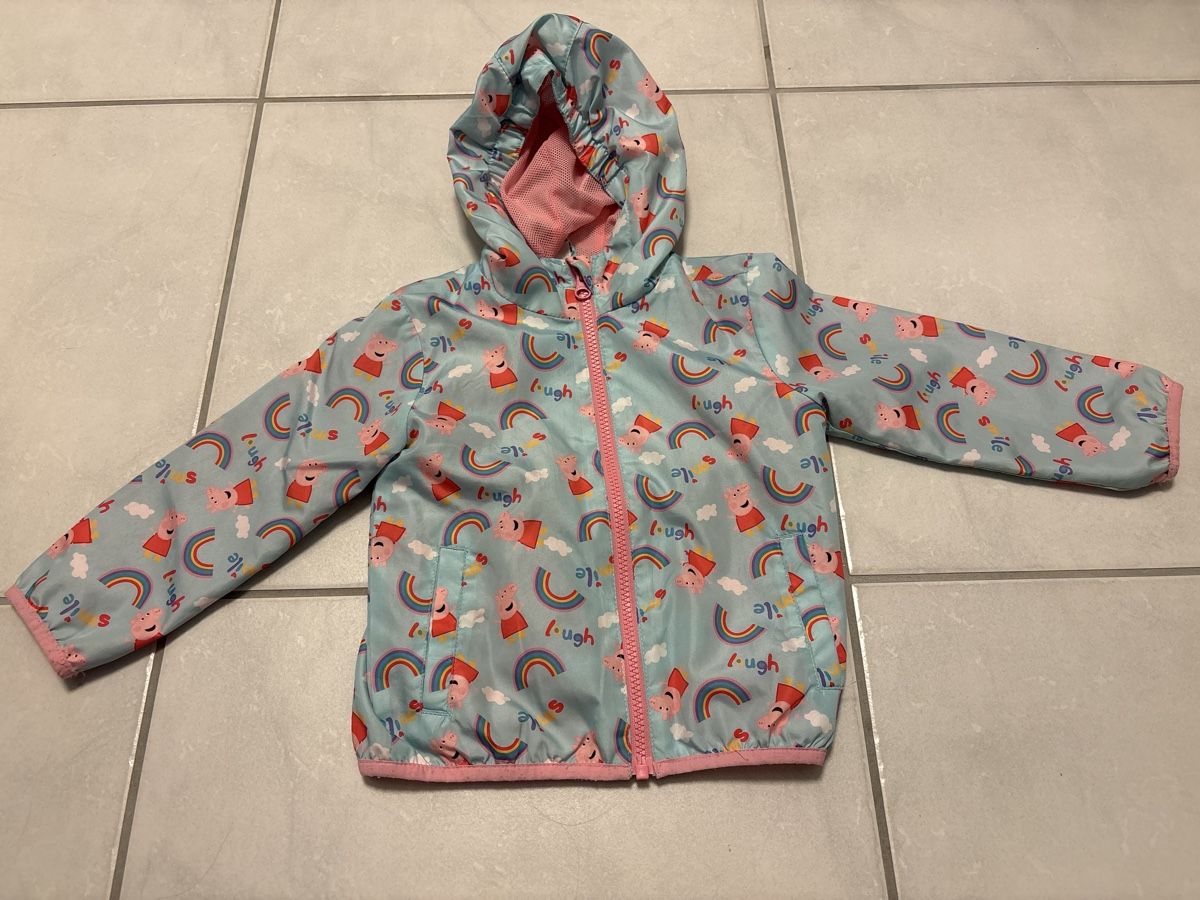 Jacken & Mäntel: Kinder Regenjacke Peppa Wutz Grösse 98 – Gebraucht aus Pfäffikon ZH von Shona