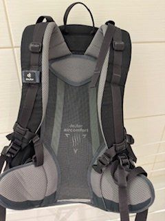 Deuter Rucksäcke: Grosser Rucksack mit Rückengestell – Neu (gemäss Beschreibung) aus Zürich von Bildersammlung 1