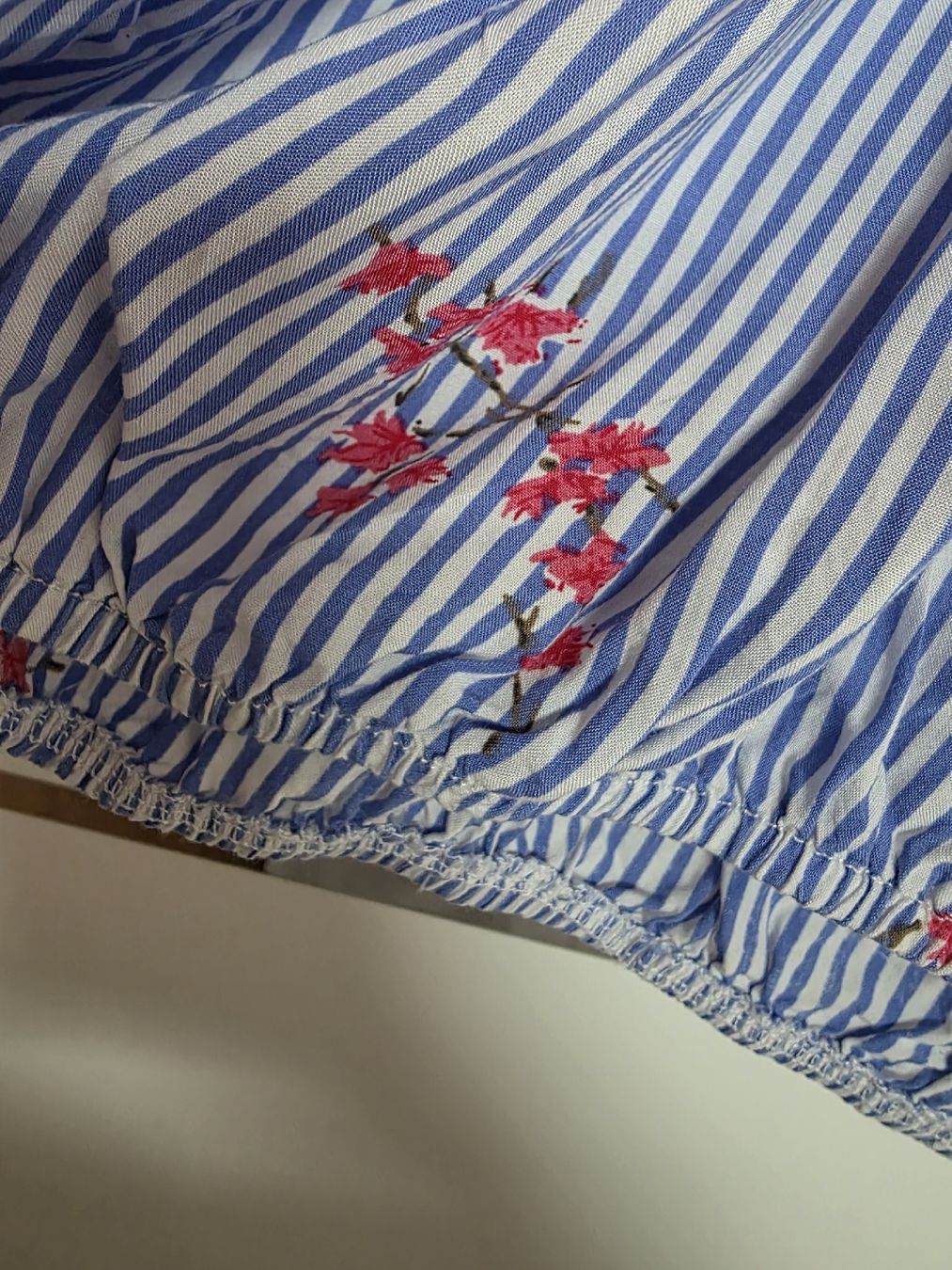 Chemisiers: Chicoree Bluse gestreift mit Blumenmuster Grösse XL – D'occasion à Toffen par ver_x68f 1