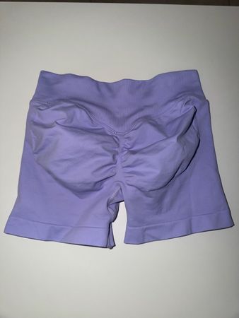 Shorts lila hohe Taille Grösse S guter Zustand