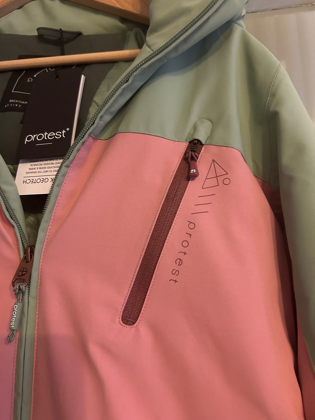 Giacche: Winterjacke Ski Snowboard Jacke von Protest Gr. S – Nuovo e nell'imballaggio originale da Allschwil venduto da meeresperle 1