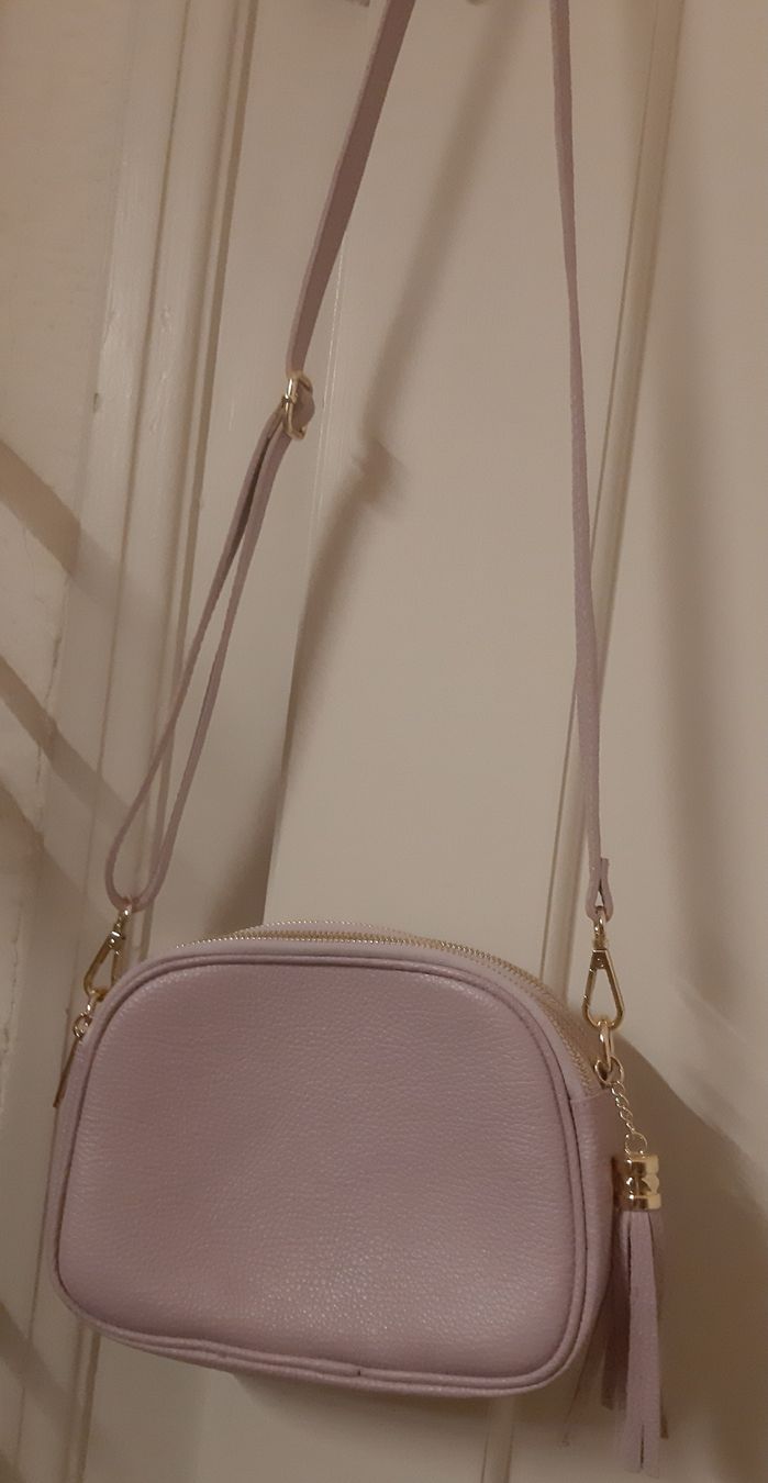 Sacs femmes: LEDER Tasche – Neuf avec emballage d'origine à Zürich par Venecia25