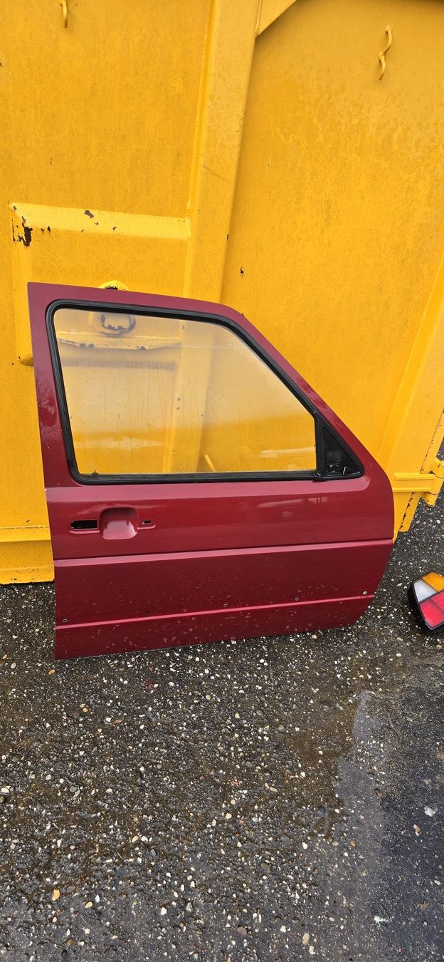 VW Tutti pezzi di ricambio auto: Beifahrertüre Golf 2 – Usato da Liesberg venduto da SteinerA90