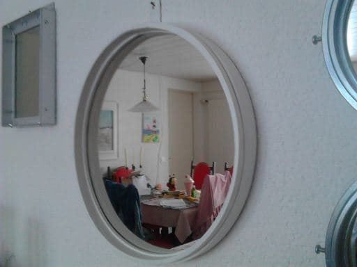 Spiegel mit Ring. 1