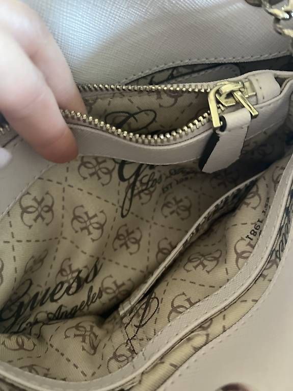 Borse da donna: Guess Handtasche – Usato da Rorschach venduto da Iuliana03 4