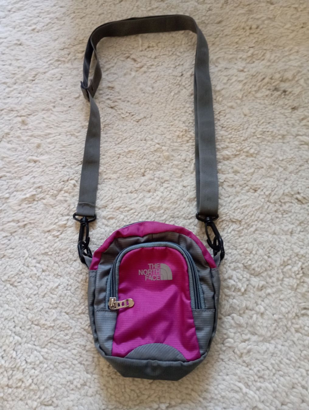 North Face Borse: Kleine Tasche Northface pink – Nuovo (secondo la descrizione) da St. Gallen venduto da nataraj 1