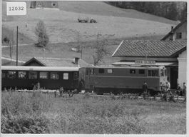 Foto Bahnhof Doren-Sulzburg mit Zug Bahn