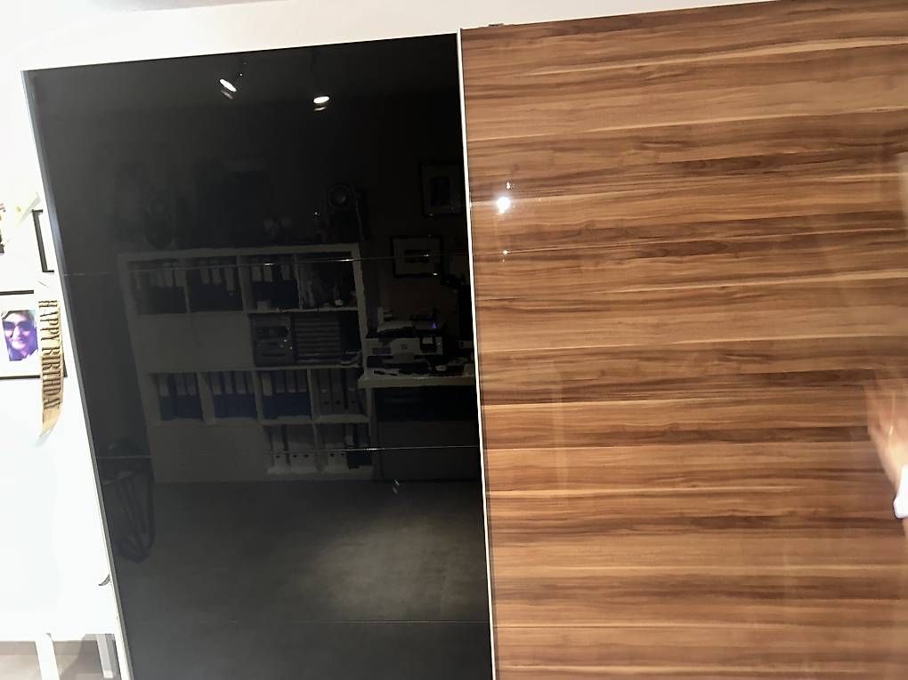 Armoires: Moderner Kleiderschrank – D'occasion à Oberaach par xxvaaneexx 1