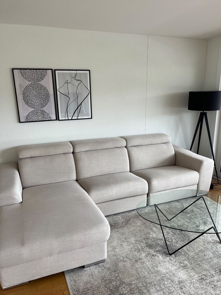 Livique Sofas: Ecksofa hellbeige Stoff mit Relaxfunktion – D'occasion à Küssnacht am Rigi par edo_7ww7 2