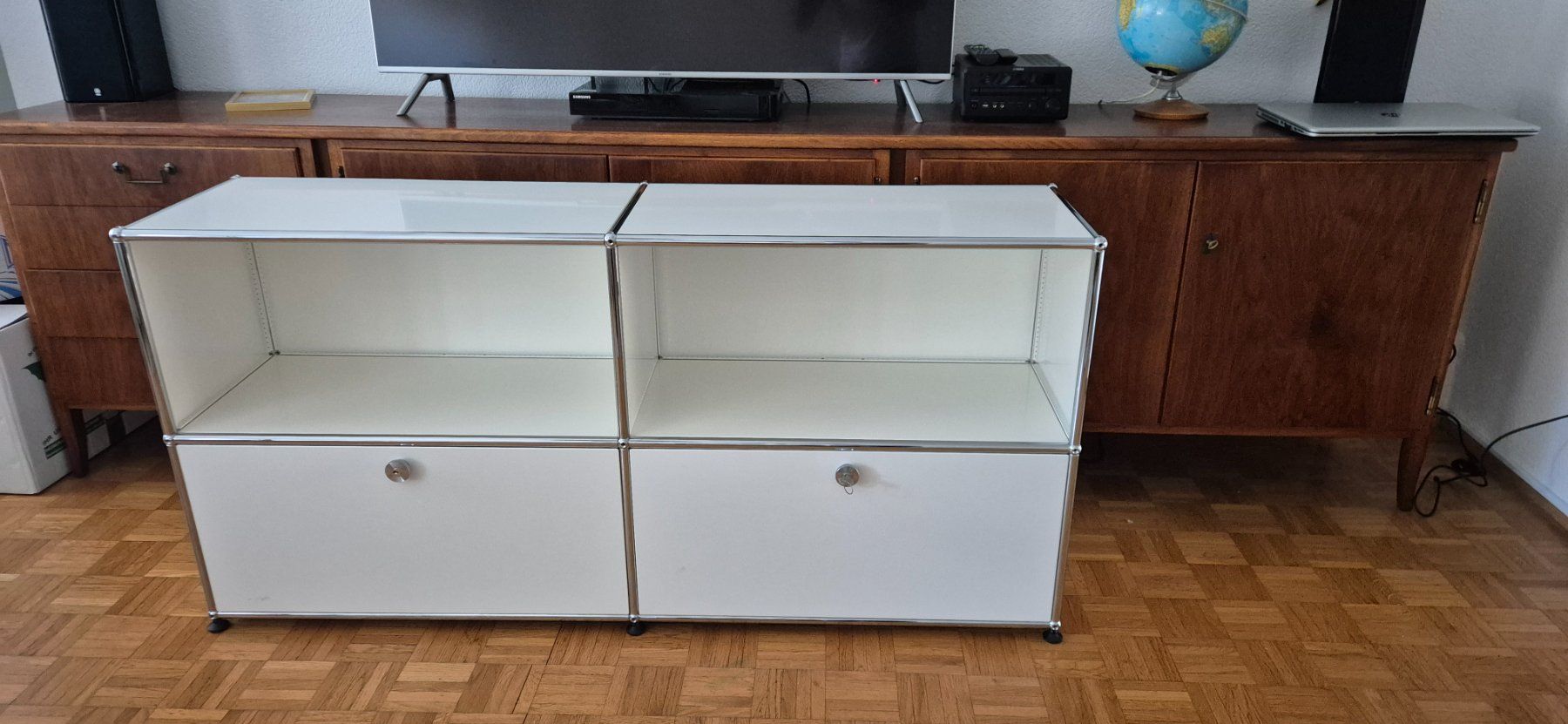 USM Commodes: USM Haller Sideboard weiss mit Auszügen – Neuf (Voir description) à Hofstetten SO par IgorMarijak