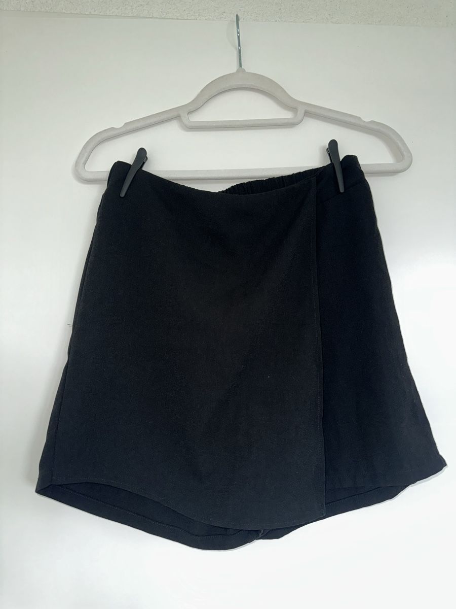 Vero Moda Gonne: Vero Moda Hosenrock schwarz – Usato da Pratteln venduto da sia_uk27