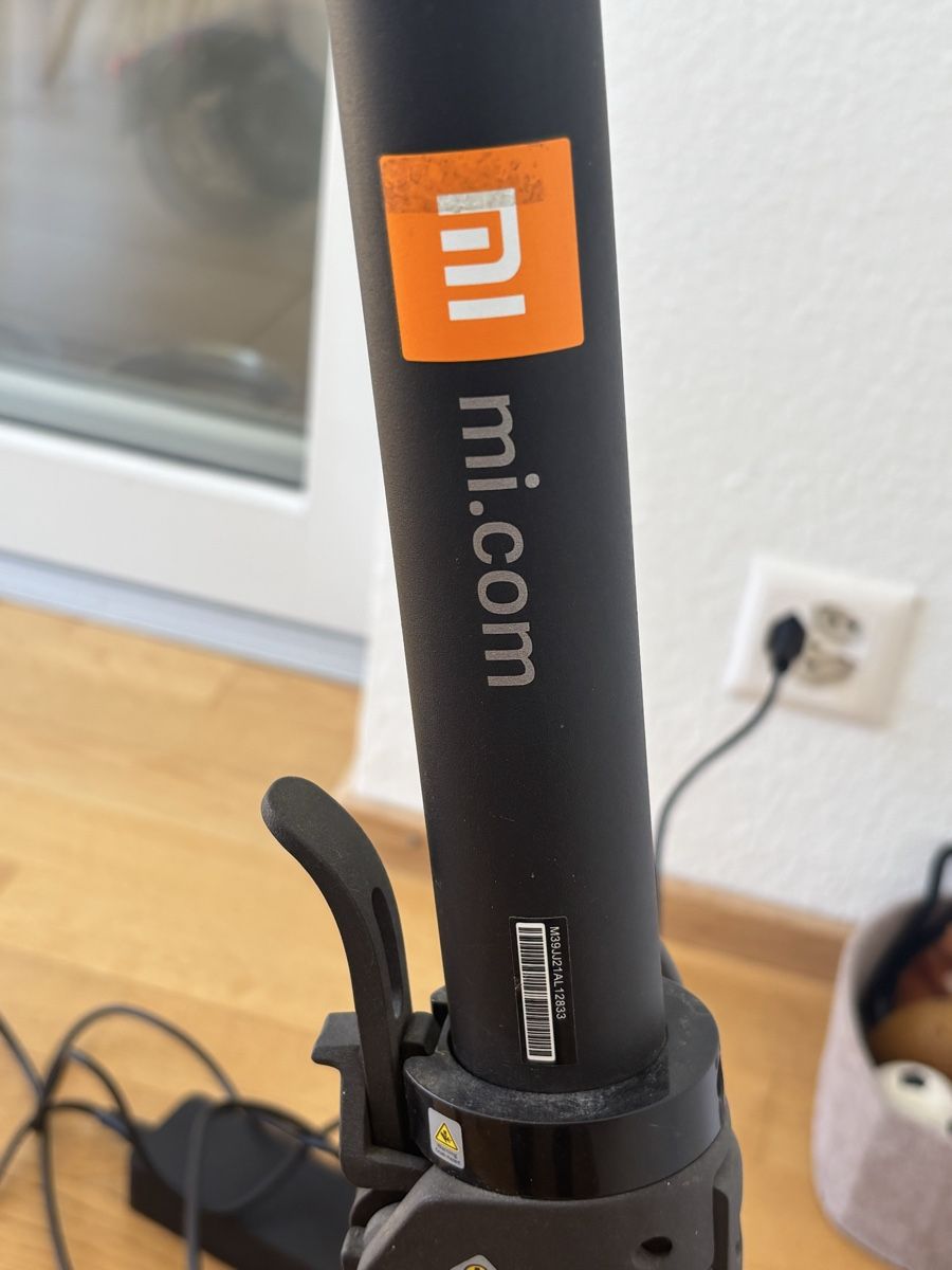 Xiaomi Kickboard: Xiaomi Mi Essential (20 km/h) – Usato da Pratteln venduto da Oxa0 2