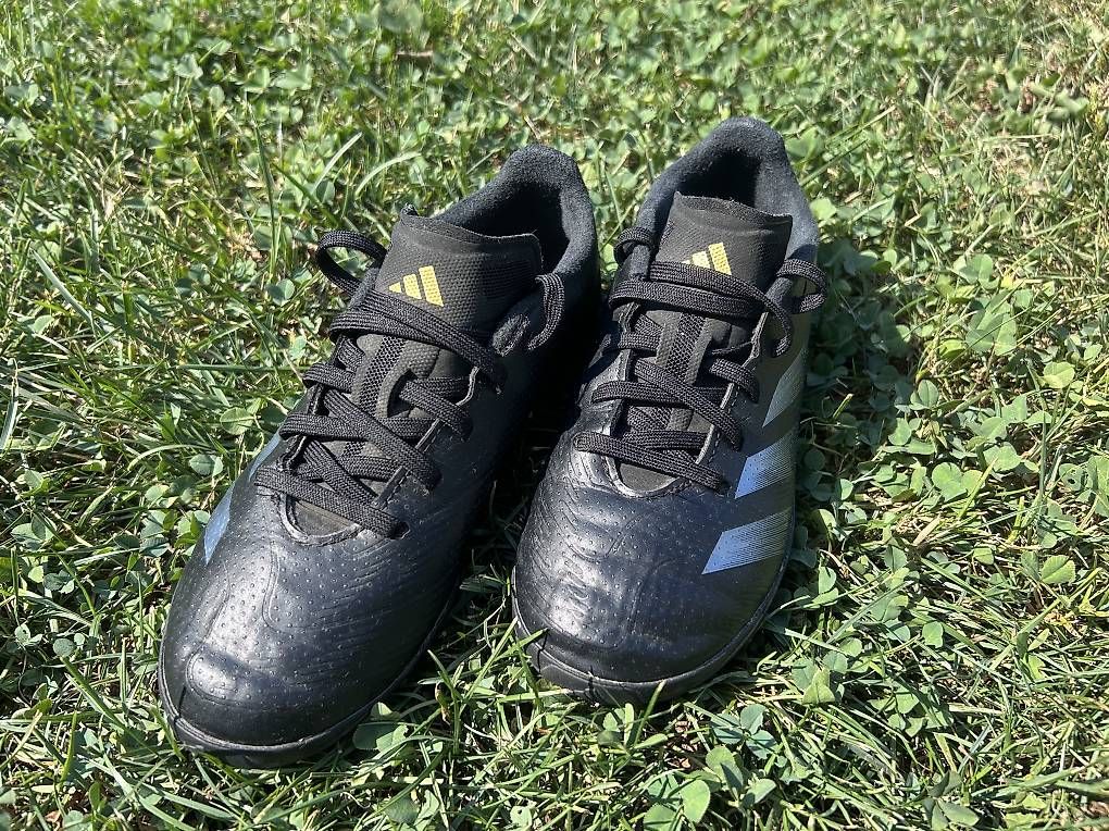 Scarpe da uomo: Fussballschuhe Tausendfüssler Gr. 33 Adidas – Usato da Ehrendingen venduto da Infaso 1