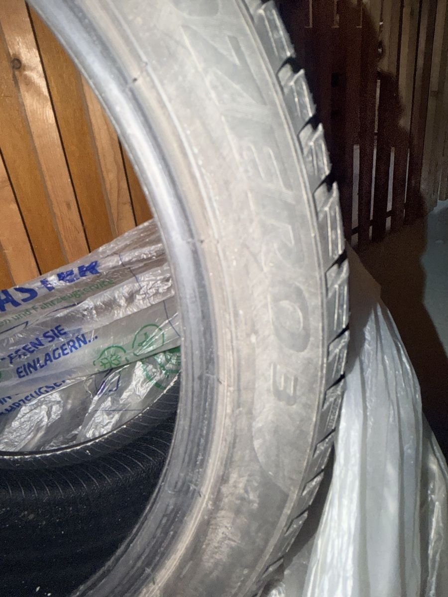 Altro in Scrittura & Disegno: 235 40 19 pirelli winterpneu – Usato da Ibach venduto da MR_store 6