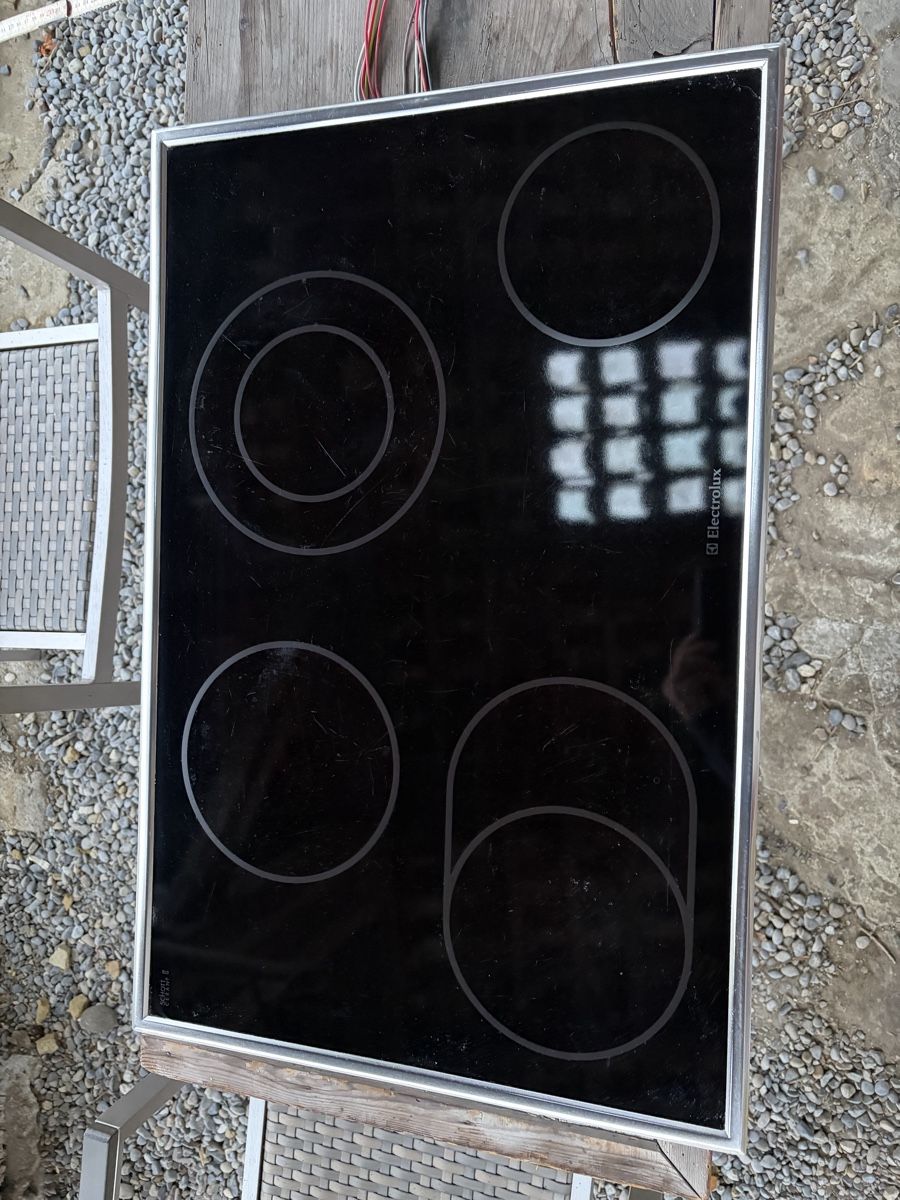 Servierplatten: Electrolux Glaskeramikkochfeld ca 75x50cm gebraucht – Gebraucht aus Hendschiken von mst_1979 1