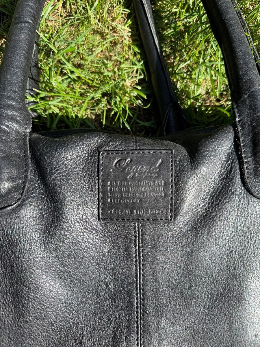 Borse da donna: Umhängetasche schwarz , Leder – Usato da Winterthur venduto da strawberry14 3